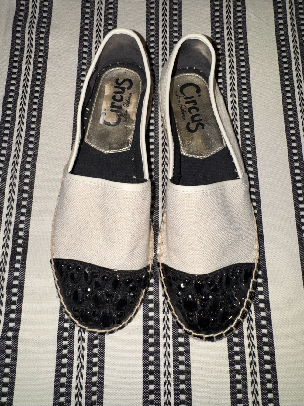 Circus by Sam Edelman Cream Canvas Espadrilles w/ Black Sequin Cap Toe, Size 7.5 - Picture 3 of 10